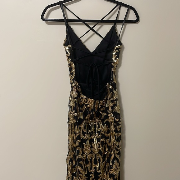 Fashion Nova - The Vice Sequin Gown - Black and Gold - XSmall - Picture 3 of 5